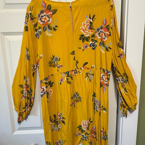 Old Navy Yellow Floral Long Sleeve Dress - Picture 2 of 6